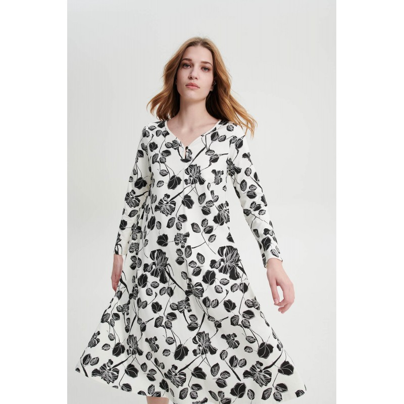 Vamp Women 'S Cotton Nightdress V Neckline Black & White Pattern