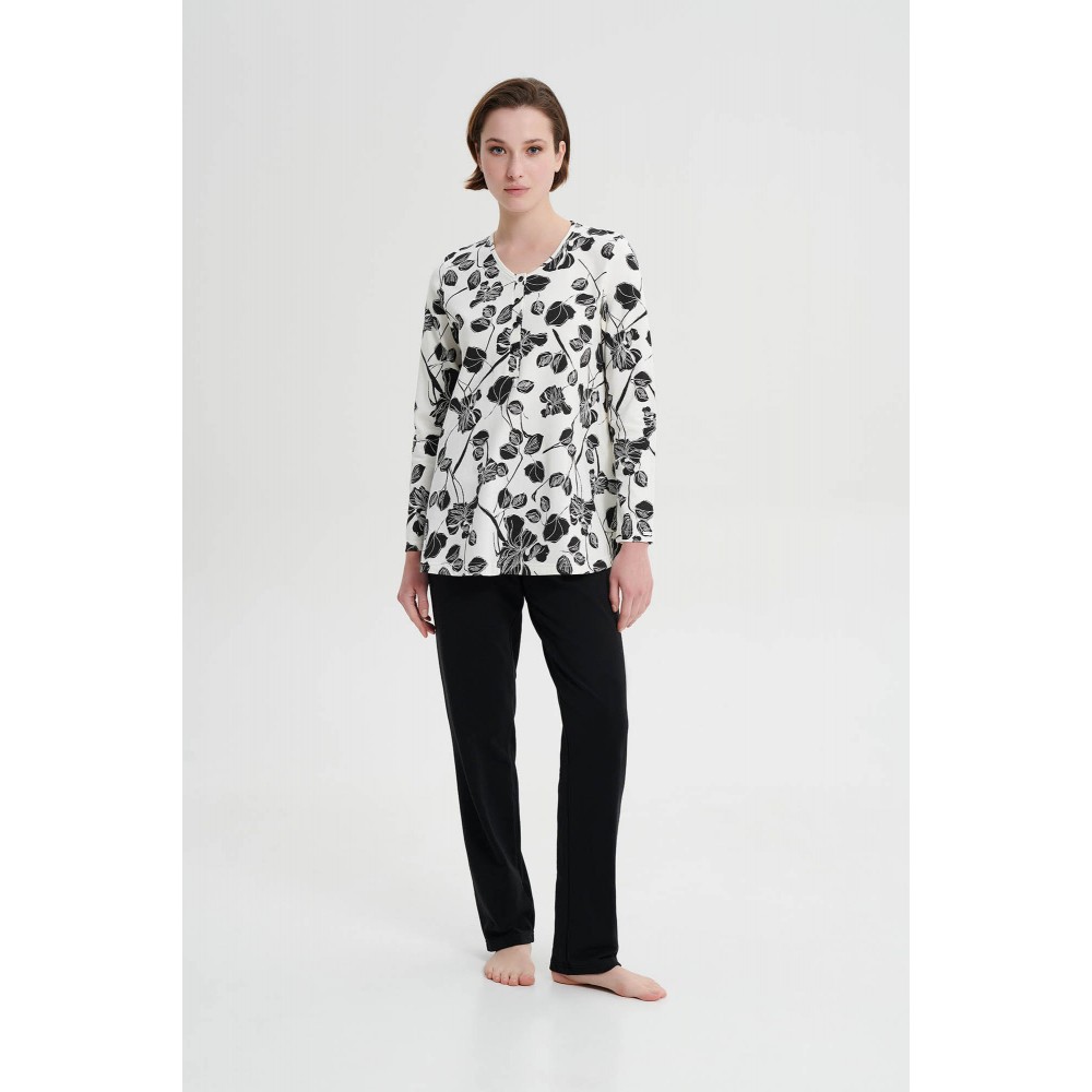 Vamp Women s Long Sleeved Cotton Floral Pajamas Black & White Color